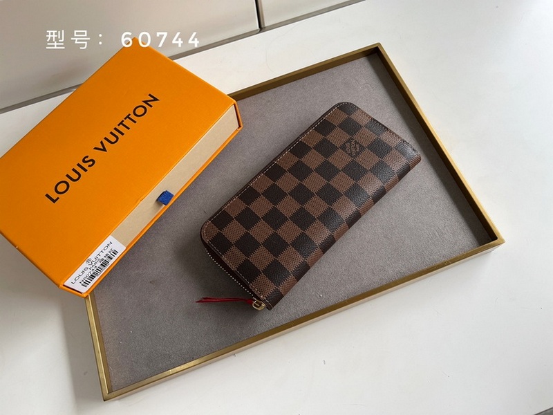 LV Wallets 321